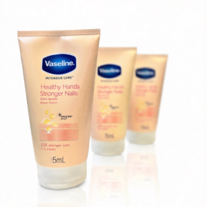 کرم دست و ناخن وازلین